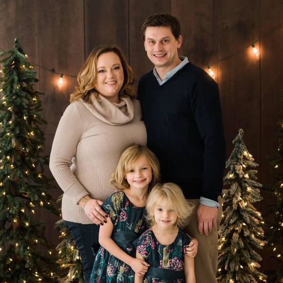 Meet your Posher, Nicole - Picture 1 of 1